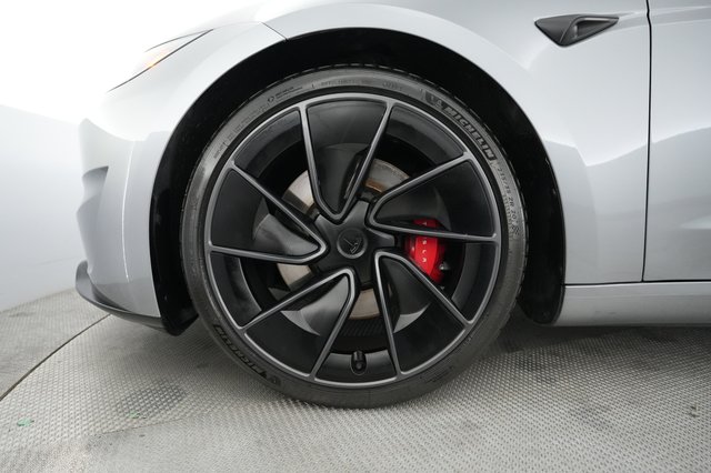 2024 Tesla Model 3 — photo 15 of 21