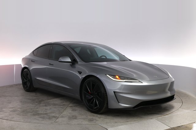 2024 Tesla Model 3 — photo 10 of 21