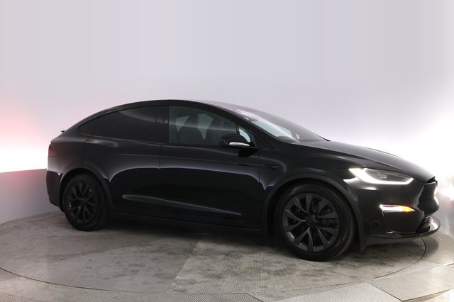 2025 Tesla Model X — photo 11 of 21