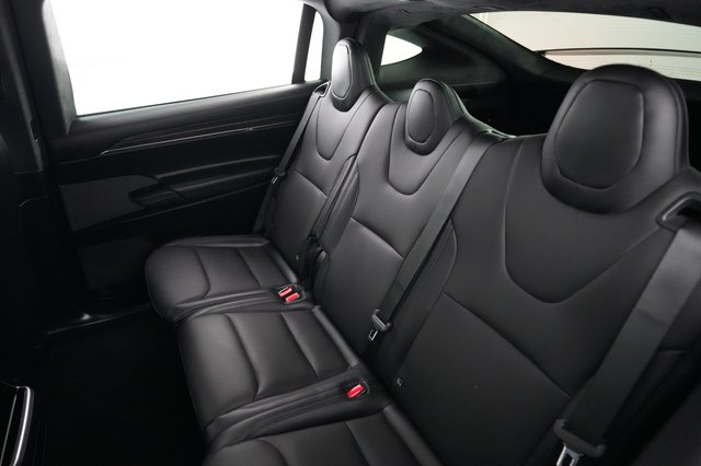 2025 Tesla Model X — photo 19 of 21