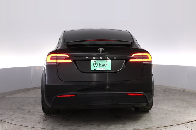 2025 Tesla Model X — photo 12 of 21