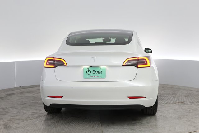2020 Tesla Model 3 — photo 12 of 24