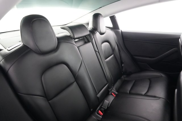 2020 Tesla Model 3 — photo 4 of 24