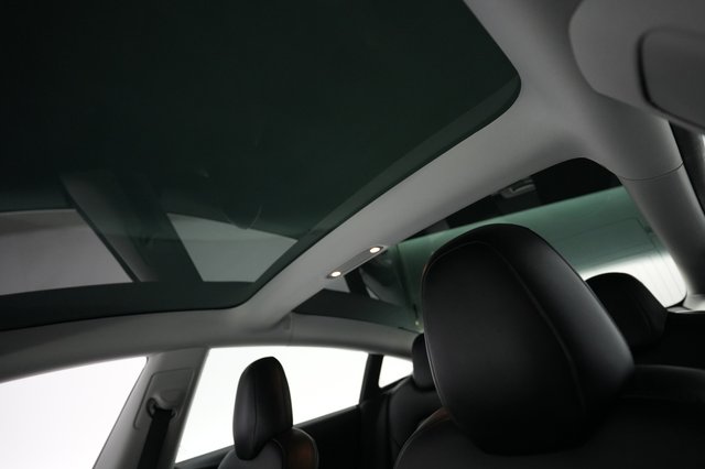 2020 Tesla Model 3 — photo 22 of 24