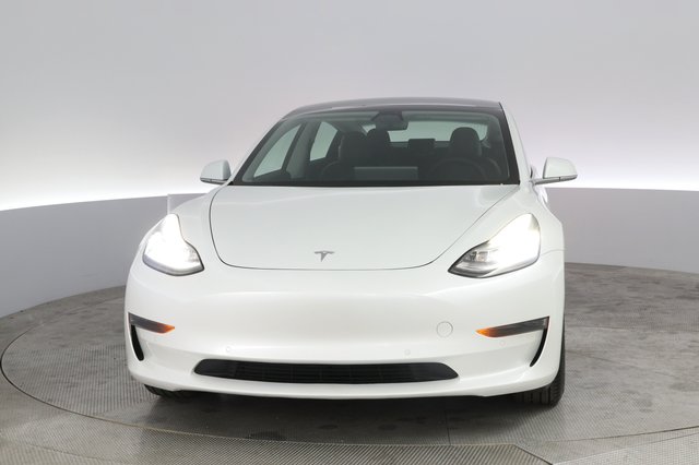 2020 Tesla Model 3 — photo 9 of 24