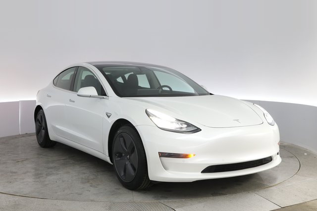 2020 Tesla Model 3 — photo 10 of 24