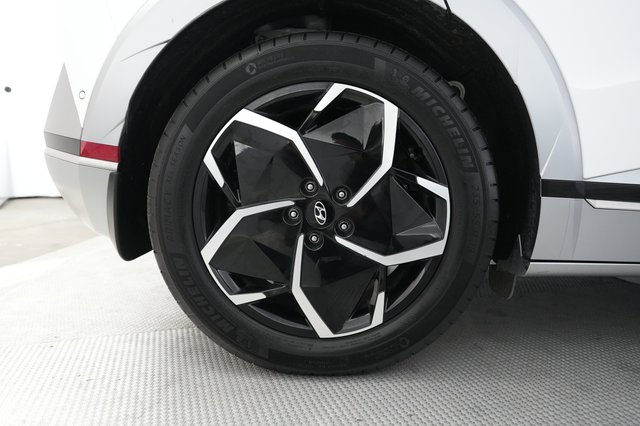 2024 Hyundai IONIQ 5 — photo 17 of 21