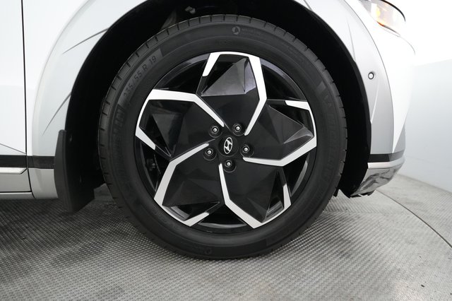 2024 Hyundai IONIQ 5 — photo 16 of 21