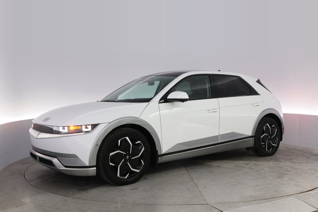 2024 Hyundai IONIQ 5 — photo 14 of 21