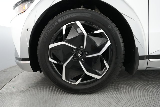 2024 Hyundai IONIQ 5 — photo 15 of 21