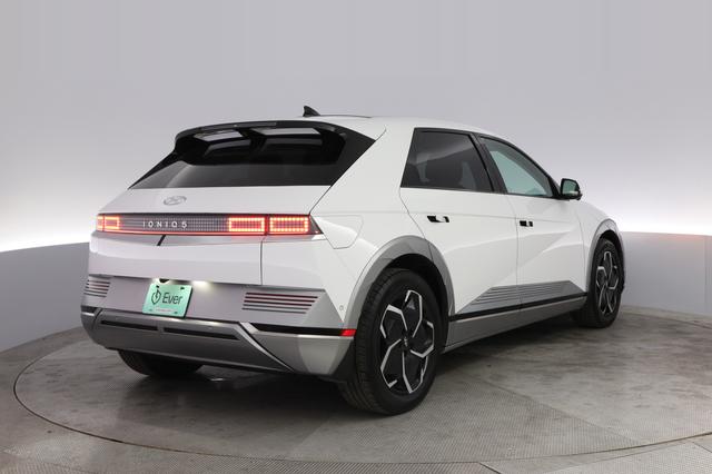 2024 Hyundai IONIQ 5 — photo 2 of 21