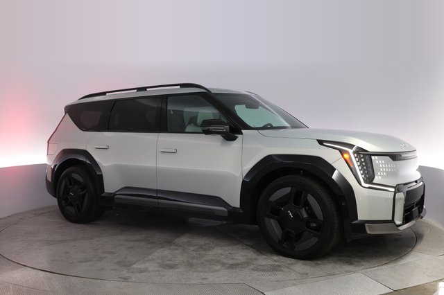 2024 Kia EV9 — photo 11 of 21