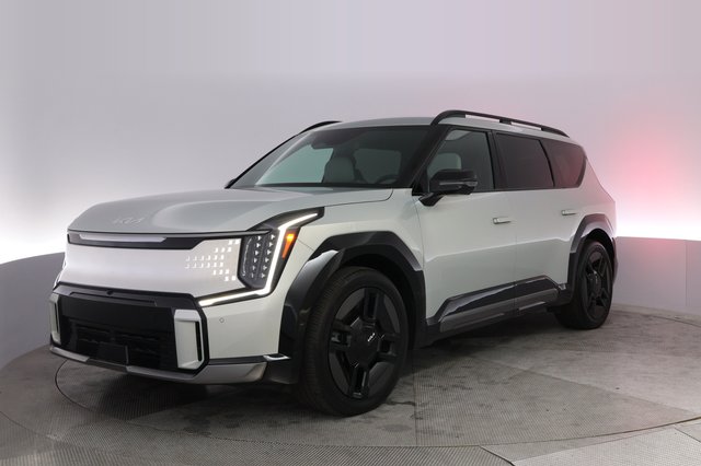 2024 Kia EV9 — VIN KNDAEFS52R6024618