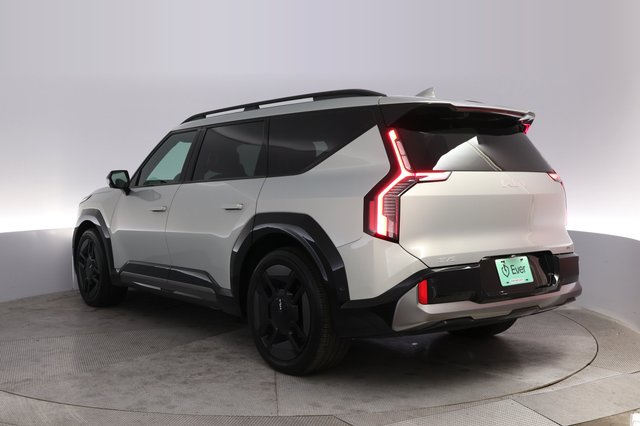 2024 Kia EV9 — photo 13 of 21