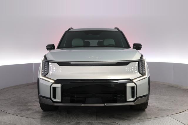 2024 Kia EV9 — photo 9 of 21