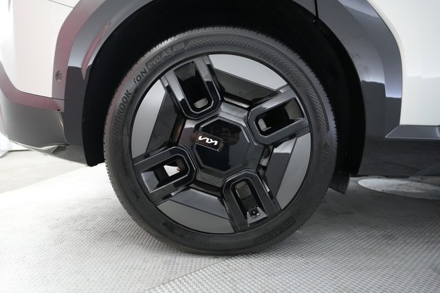 2024 Kia EV9 — photo 7 of 21