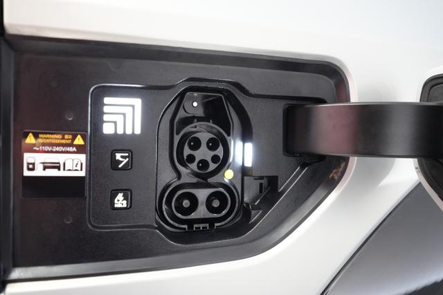 2024 Kia EV9 — photo 8 of 21
