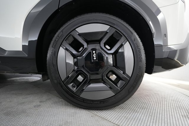 2024 Kia EV9 — photo 16 of 21