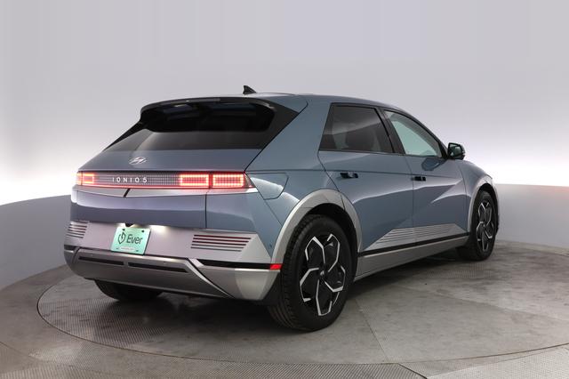 2024 Hyundai IONIQ 5 — photo 2 of 20