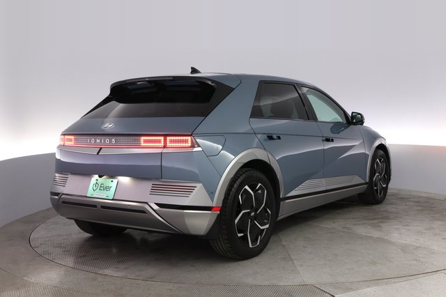 2024 Hyundai IONIQ 5 — photo 2 of 20