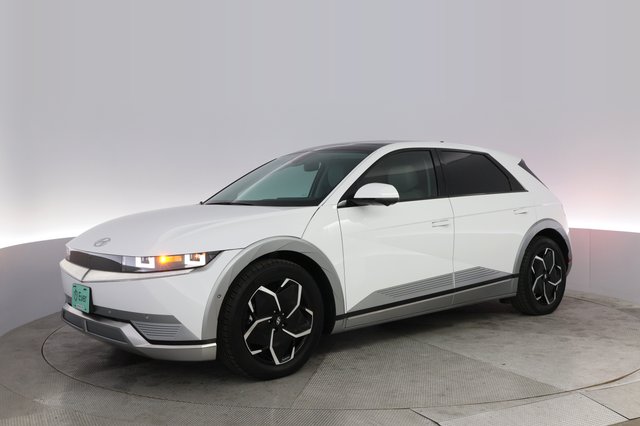 2024 Hyundai IONIQ 5 — photo 14 of 24