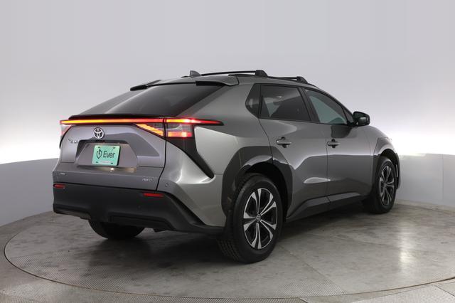2025 Toyota bZ4X — photo 2 of 20