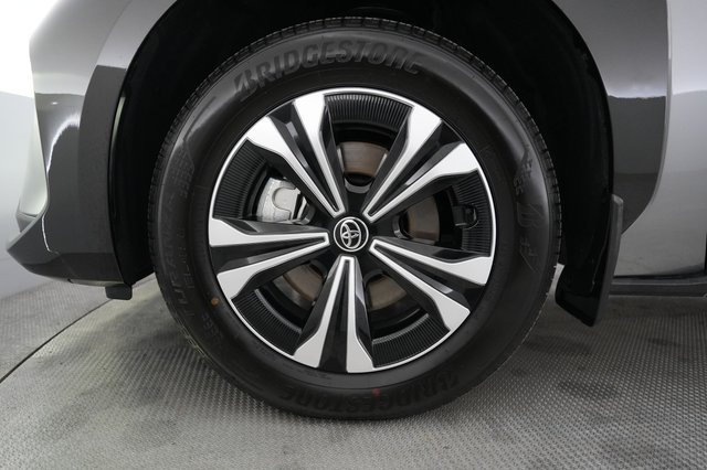 2025 Toyota bZ4X — photo 15 of 20