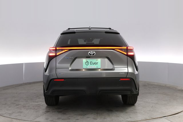 2025 Toyota bZ4X — photo 12 of 20