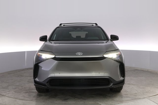 2025 Toyota bZ4X — photo 9 of 20