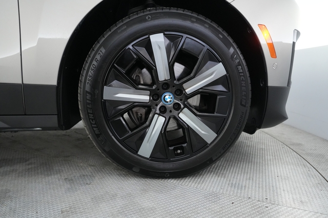 2022 BMW iX