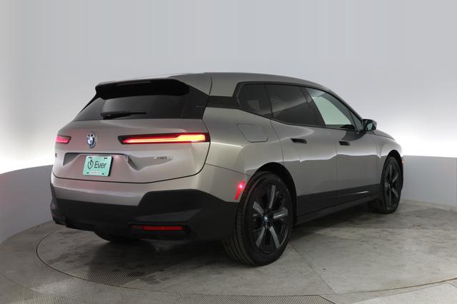 2022 BMW iX — photo 2 of 20