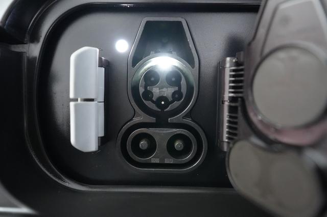 2022 BMW iX — photo 8 of 20