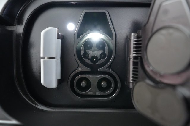 2022 BMW iX — photo 8 of 20