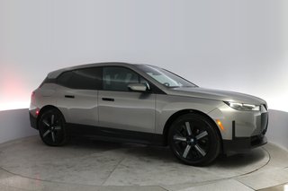 2022 BMW iX — photo 11 of 20