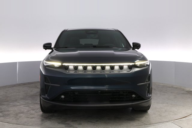 2024 Jeep Wagoneer S — photo 9 of 20