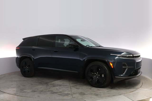 2024 Jeep Wagoneer S — photo 11 of 20