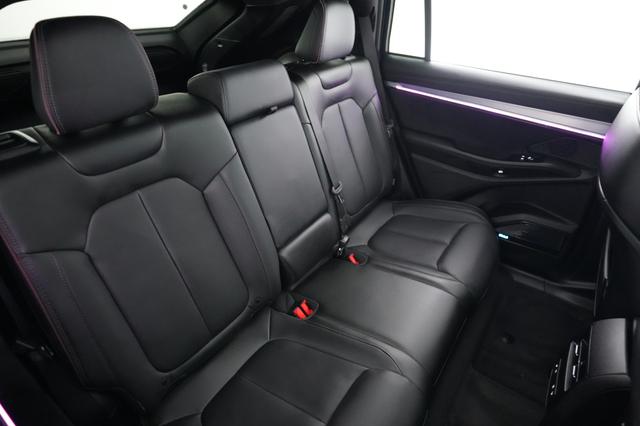 2024 Jeep Wagoneer S — photo 4 of 20