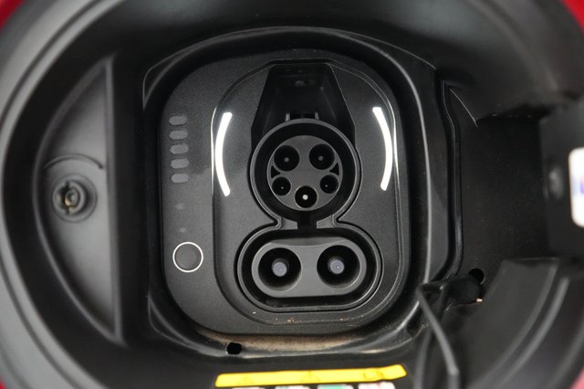 2024 Fiat 500e — photo 8 of 20