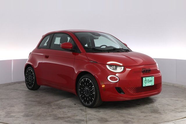 2024 Fiat 500e — photo 10 of 20