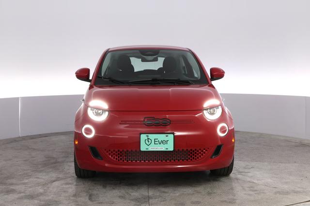 2024 Fiat 500e — photo 9 of 20
