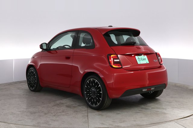 2024 Fiat 500e — photo 13 of 20