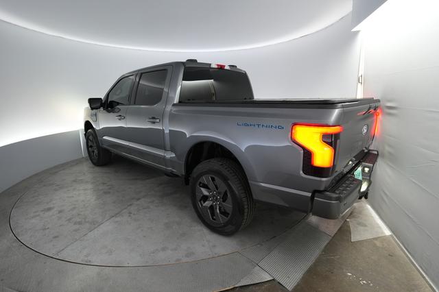 2024 Ford F-150 Lightning — photo 2 of 15