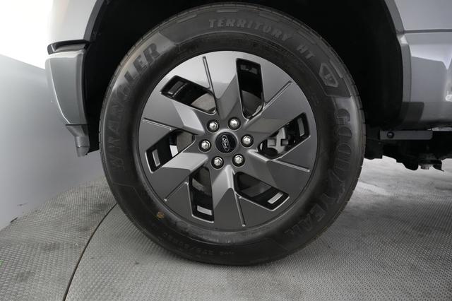 2024 Ford F-150 Lightning — photo 9 of 15