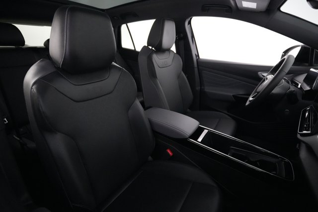 2024 Volkswagen ID.4 — photo 18 of 20