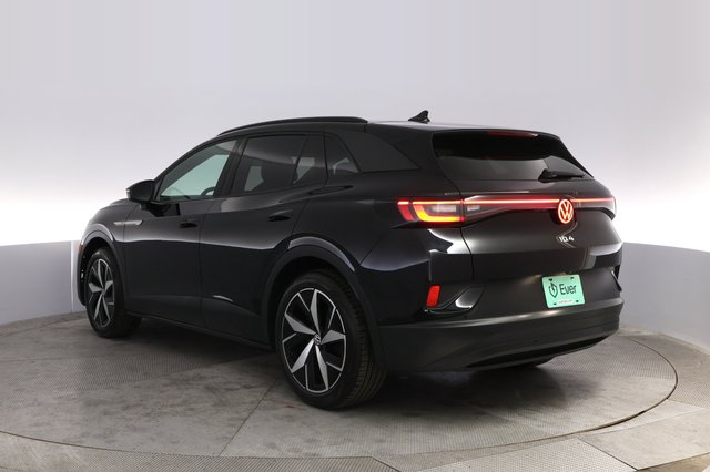 2024 Volkswagen ID.4 — photo 13 of 20