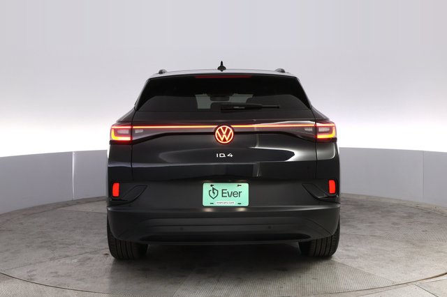 2024 Volkswagen ID.4 — photo 12 of 20