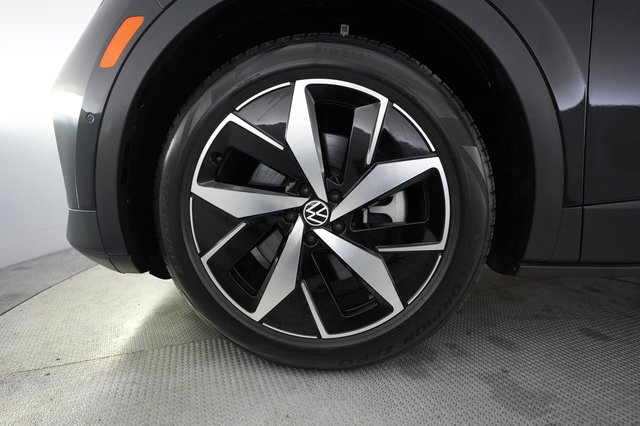 2024 Volkswagen ID.4 — photo 15 of 20