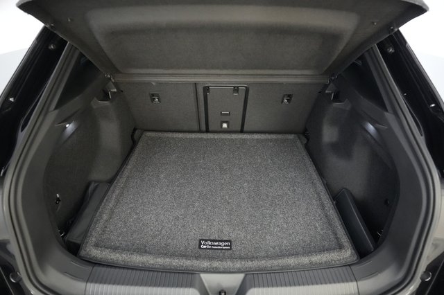 2024 Volkswagen ID.4 — photo 6 of 20