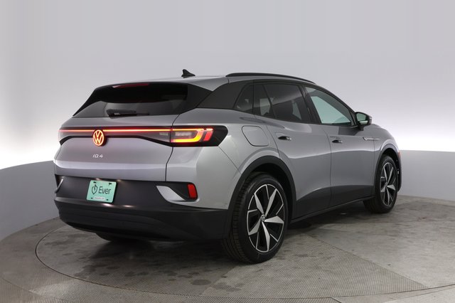 2024 Volkswagen ID.4 — photo 2 of 19