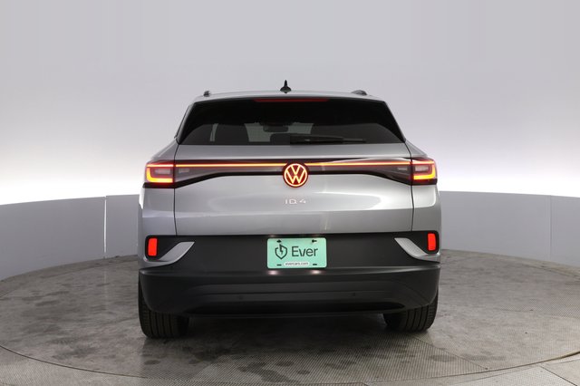 2024 Volkswagen ID.4 — photo 12 of 19